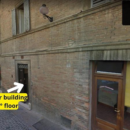 Netflix - Centro Storico Urbino Apartment Exterior foto